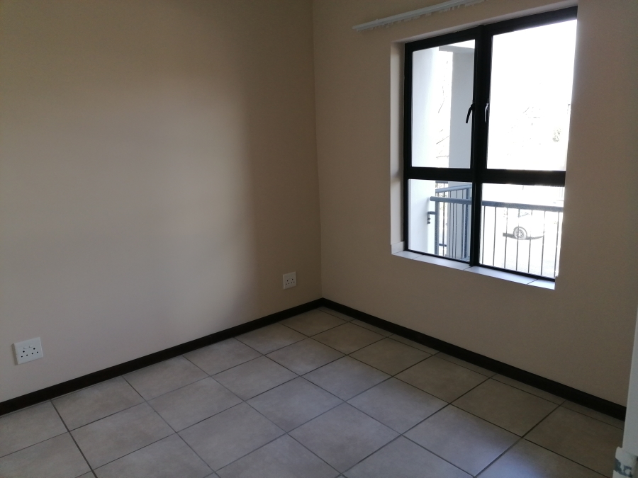 To Let 2 Bedroom Property for Rent in Buh Rein Estate Western Cape